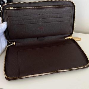 6️⃣6️⃣0️⃣Authentic LV Damier Ebene organizer.